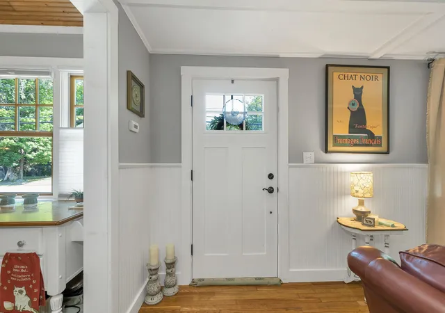 Photo 4 of Single family home for sale at 506 N Main St, Wolfeboro, NH 03894 | MLS# 5101092 | Listing updated on 2026-09-08