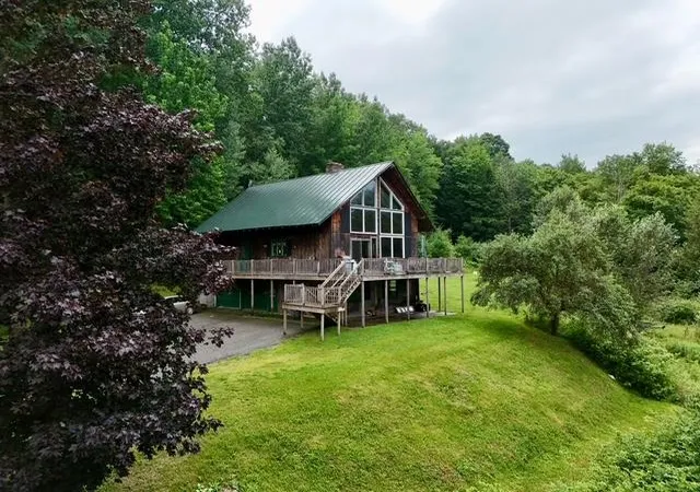 Photo 3 of Single family home for sale at 1137 Ridge Hill Dr, Newport, VT 05855 | MLS# 5101112 | Listing updated on 2026-08-28