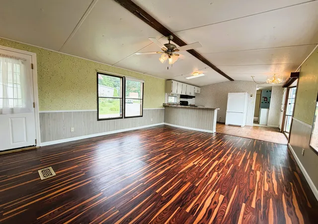 5th image of 8 Hilltop Manor Mobile Home Park, Littleton, NH 03561 | MLS# 5101114