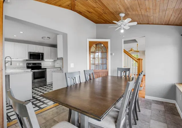 Photo 3 of Single family home for sale at 271 Us Rt 2, Grand Isle, VT 05458 | MLS# 5101127 | Listing updated on 2026-08-21