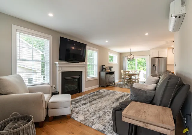 Photo 4 of Single family home for sale at 10 Banner Dr, Dover, NH 03820 | MLS# 5101128 | Listing updated on 2026-07-29
