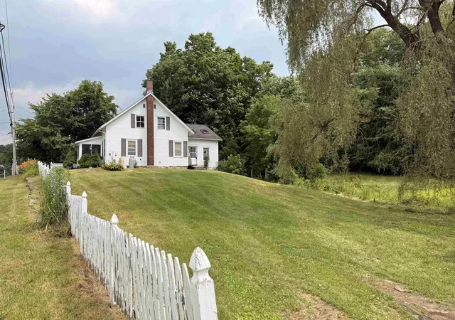 Photo 1 of Single family home for sale at 50 Carver St, Brandon, VT 05733 | MLS# 5101135 | Listing updated on 2026-08-02