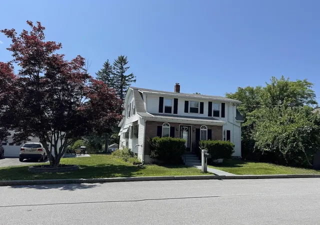 Photo 2 of Single family home for sale at 74 Hobart St, Manchester, NH 03104 | MLS# 5101136 | Listing updated on 2026-09-10