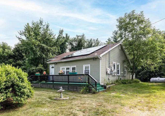 Photo 2 of Single family home for sale at 15 Tates Brook Rd, Somersworth, NH 03878 | MLS# 5101138 | Listing updated on 2026-09-15