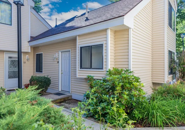 Photo 2 of Townhouse for sale at 14 Franklin Hts, Rochester, NH 03866 | MLS# 5101168 | Listing updated on 2026-08-28