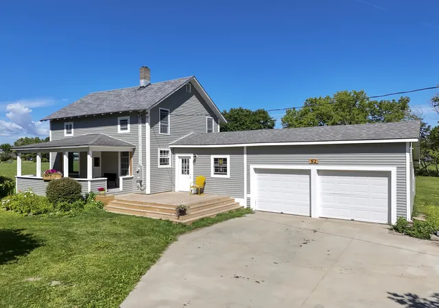 Single family home for sale at 82 Allen Rd, Grand Isle, VT 05458 | MLS# 5101169