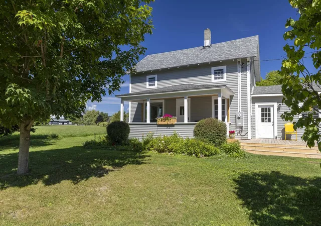 Photo 2 of Single family home for sale at 82 Allen Rd, Grand Isle, VT 05458 | MLS# 5101169 | Listing updated on 2026-09-11