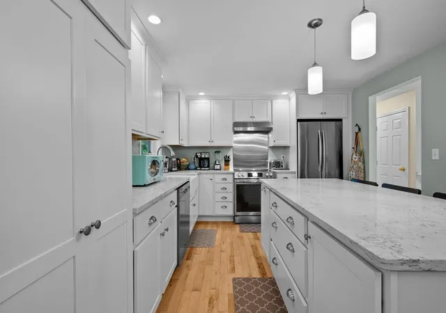 5th image of 32 Raeder Dr, Stratham, NH 03885 | MLS# 5101215