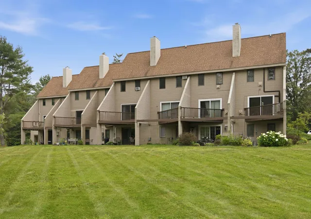 Photo 3 of Condo for sale at 42 18 Heritage Condo Wy #Unit 18D, Woodstock, VT 05091 | MLS# 5101220 | Listing updated on 2026-09-18