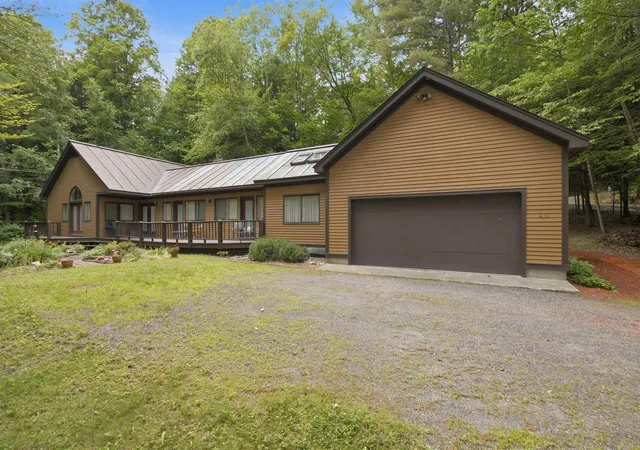 Photo 3 of Single family home for sale at 470 Morgan Rd, Quechee, VT 05059 | MLS# 5101224 | Listing updated on 2026-07-27