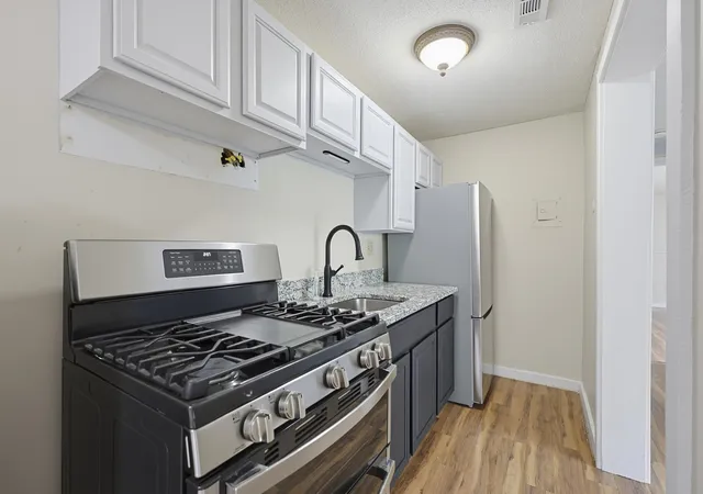 Photo 2 of Sale Pending at 6 Brookside Dr #2, Exeter, NH 03833 | MLS# 5101229 | Listing updated on 2026-09-18