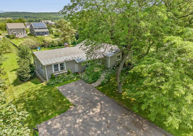 Photo 1 of Sale Pending at 1450 Hinesburg Rd, South Burlington, VT 05403 | MLS# 5101234 | Listing updated on 2026-08-19
