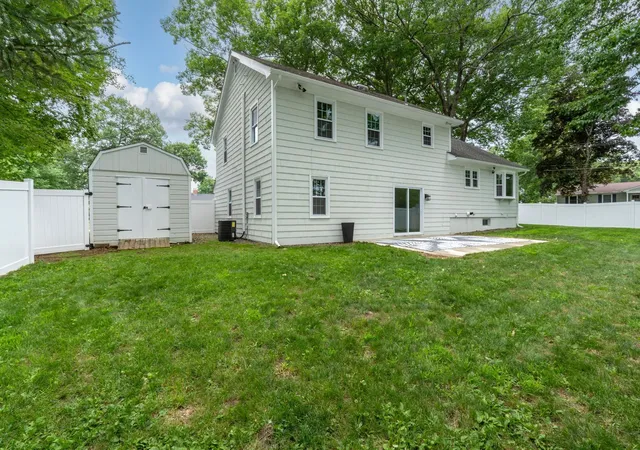 2nd image of 91 Carolan Ave, Hampton, NH 03842 | MLS# 5101237