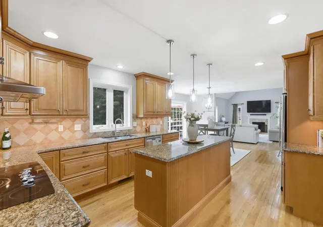 Photo 1 of Single family home for sale at 15 Northland Rd, Windham, NH 03087 | MLS# 5101244 | Listing updated on 2026-09-26