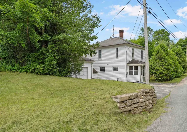 Photo 4 of Single family home for sale at 27 Hillside Ave, Groveton, NH 03582 | MLS# 5101286 | Listing updated on 2026-09-07