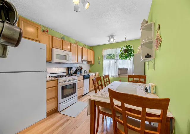 Photo 2 of Sale Pending at 85 The Commons Rd #21, Moretown, VT 05660 | MLS# 5101289 | Listing updated on 2026-09-18