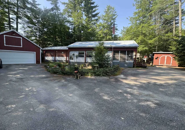 Photo 1 of Manufactured home for sale at 40 Murphy Ln, Tamworth, NH 03886 | MLS# 5101295 | Listing updated on 2026-07-27