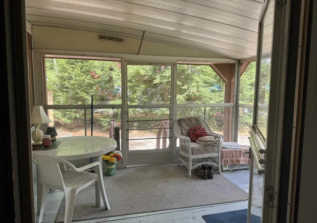 Photo 3 of Manufactured home for sale at 40 Murphy Ln, Tamworth, NH 03886 | MLS# 5101295 | Listing updated on 2026-07-27