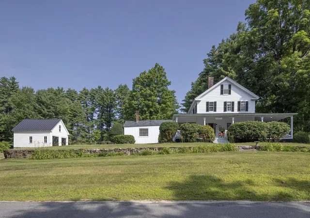 Photo 1 of Single family home for sale at 975 Rollins Rd, Contoocook, NH 03229 | MLS# 5101299 | Listing updated on 2026-08-04