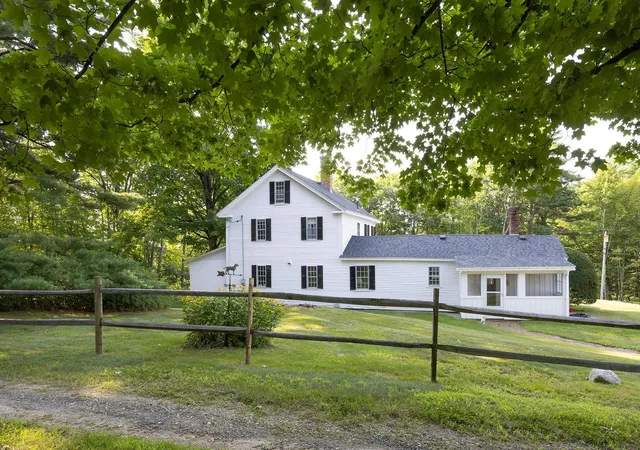 Photo 2 of Single family home for sale at 975 Rollins Rd, Contoocook, NH 03229 | MLS# 5101299 | Listing updated on 2026-08-04