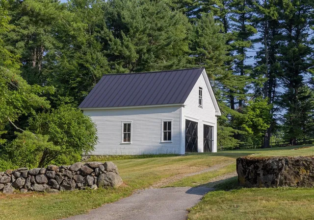 Photo 3 of Single family home for sale at 975 Rollins Rd, Contoocook, NH 03229 | MLS# 5101299 | Listing updated on 2026-08-04