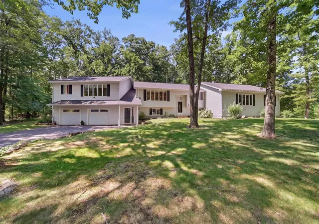1st image of 1 Rock Forest Dr, Hooksett, NH 03106 | MLS# 5101301