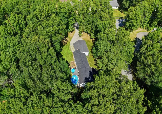46th image of 1 Rock Forest Dr, Hooksett, NH 03106 | MLS# 5101301