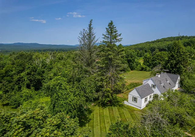 Photo 4 of Single family home for sale at 38 Putney Hill Rd, Contoocook, NH 03229 | MLS# 5101310 | Listing updated on 2026-09-11