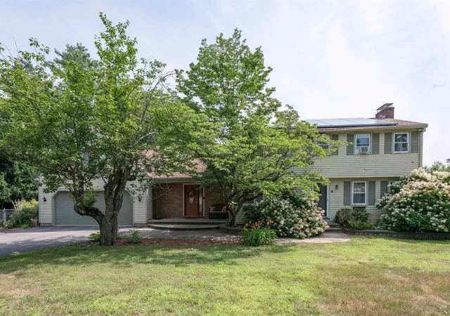 Photo 2 of Sale Pending at 8 Sullivan Rd, Hudson, NH 03051 | MLS# 5101317 | Listing updated on 2026-09-19