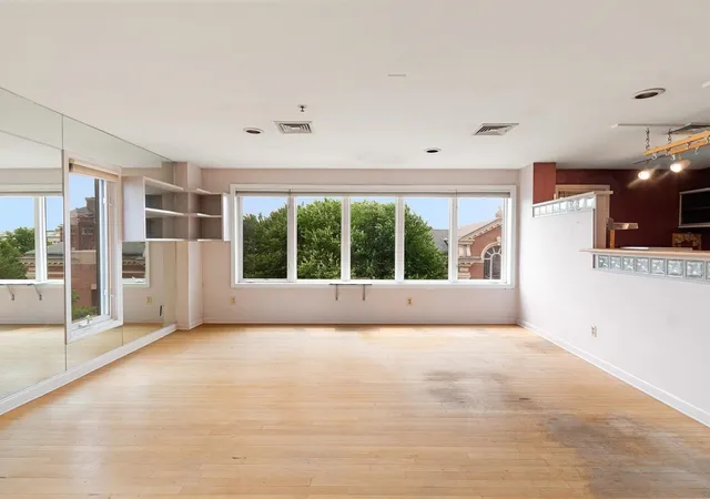 Photo 2 of Condo for sale at 230 College St #4, Burlington, VT 05401 | MLS# 5101326 | Listing updated on 2026-09-16