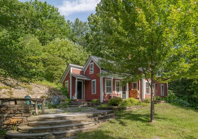 Single family home for sale at 31 Mill Rd, Warren, VT 05674 | MLS# 5101327