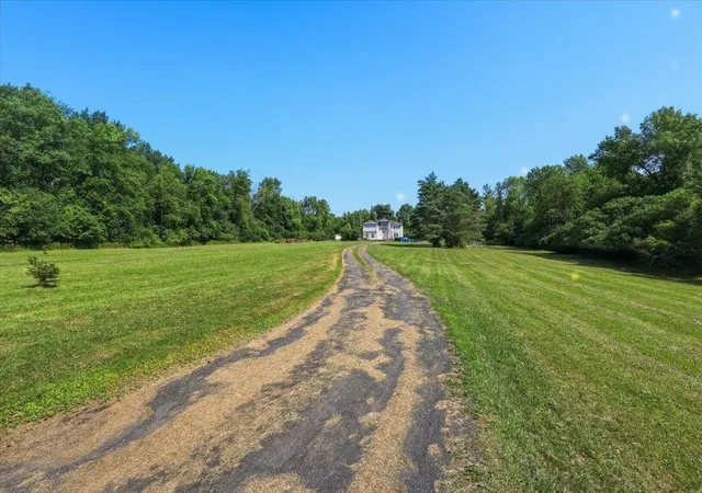 Photo 3 of Single family home for sale at 47 Phelps Ln, South Hero, VT 05486 | MLS# 5101337 | Listing updated on 2026-08-18