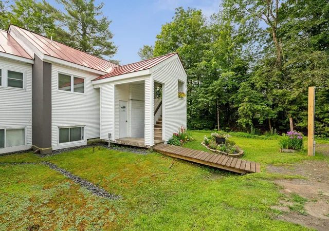 Photo 3 of Sale Pending at 166 Huckleberry Ln #52, Warren, VT 05674 | MLS# 5101349 | Listing updated on 2026-09-17