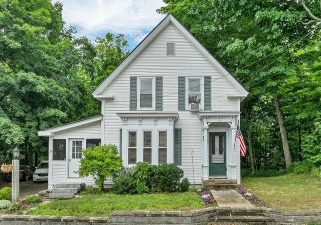 Photo 3 of Single family home for sale at 19 Stevens Ave, Meredith, NH 03253 | MLS# 5101356 | Listing updated on 2026-08-26