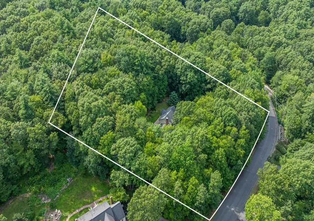 34th image of 13 Greystone Rd, East Kingston, NH 03827 | MLS# 5101358