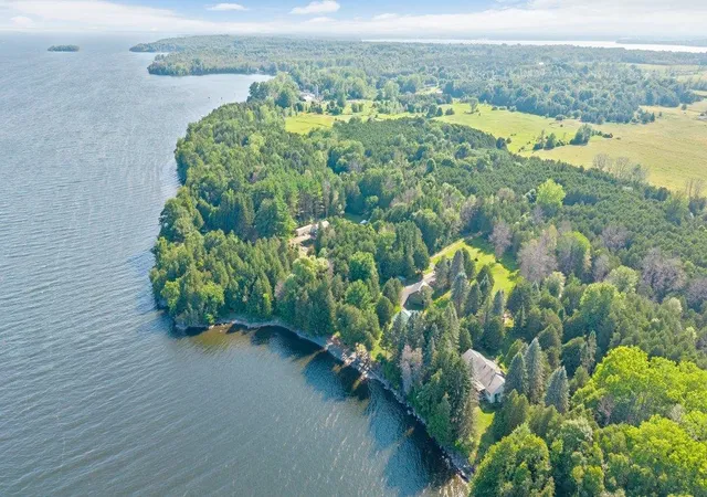 Photo 3 of Single family home for sale at 478 Jordan Pt, Isle La Motte, VT 05463 | MLS# 5101360 | Listing updated on 2026-08-04