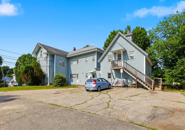 Multi family home for sale at 514 Hanover St, Manchester, NH 03104 | MLS# 5101368