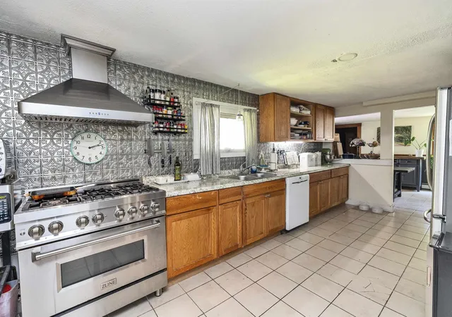 Photo 4 of Single family home for sale at 10 Kennedy St, Wilton, NH 03086 | MLS# 5101372 | Listing updated on 2026-07-25