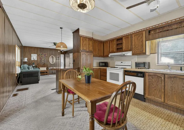 Photo 2 of Single family home for sale at 19 Village Dr, Raymond, NH 03077 | MLS# 5101404 | Listing updated on 2026-08-03