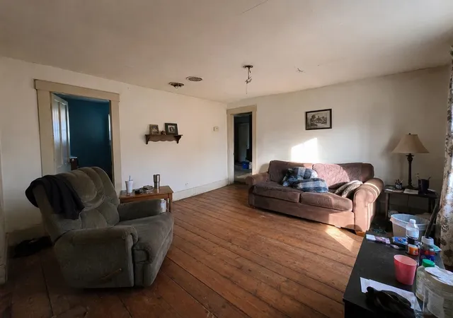 Photo 3 of Single family home for sale at 19 Hill St, Saint Johnsbury, VT 05819 | MLS# 5101405 | Listing updated on 2026-09-03