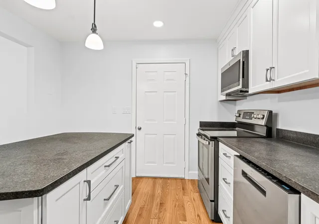 Photo 3 of Single family home for sale at 14 Davis Rd, Merrimack, NH 03054 | MLS# 5101418 | Listing updated on 2026-09-05