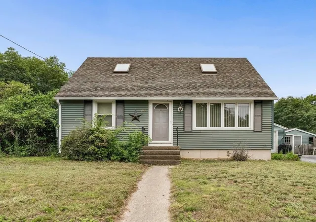 Single family home for sale at 415 Greeley St, Manchester, NH 03102 | MLS# 5101420