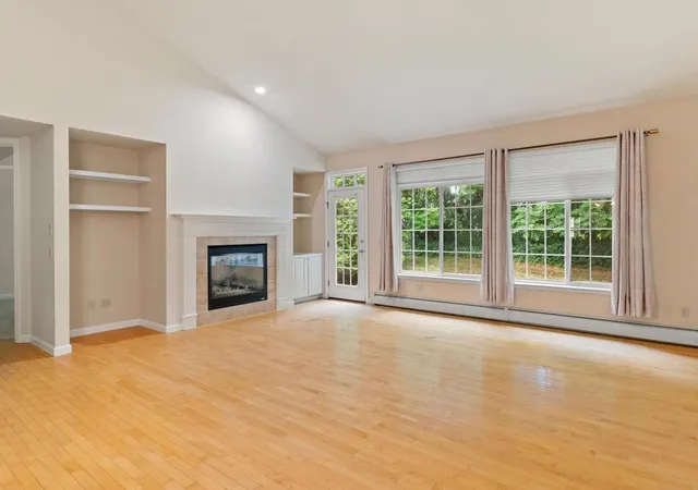 Photo 2 of Townhouse for sale at 39 Fox Run Rd, Essex Junction, VT 05452 | MLS# 5101421 | Listing updated on 2026-09-16