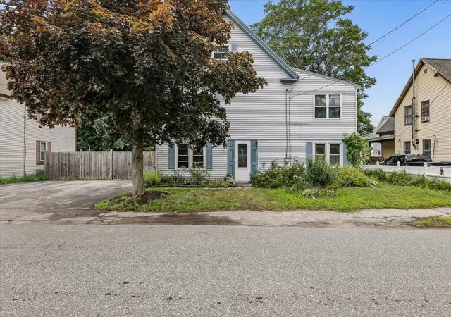 Photo 3 of Sale Pending at 549 Lake Ave, Manchester, NH 03103 | MLS# 5101441 | Listing updated on 2026-09-02