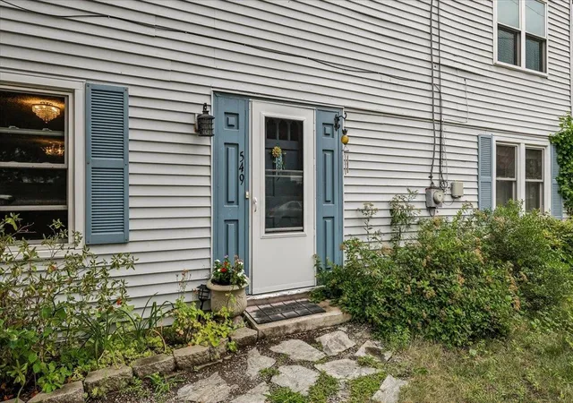 Photo 3 of Sale Pending at 549 Lake Ave, Manchester, NH 03103 | MLS# 5101441 | Listing updated on 2026-09-02