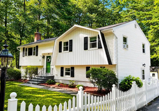 Photo 1 of Sale Pending at 223 Baboosic Lake Rd, Merrimack, NH 03054 | MLS# 5101447 | Listing updated on 2026-08-04