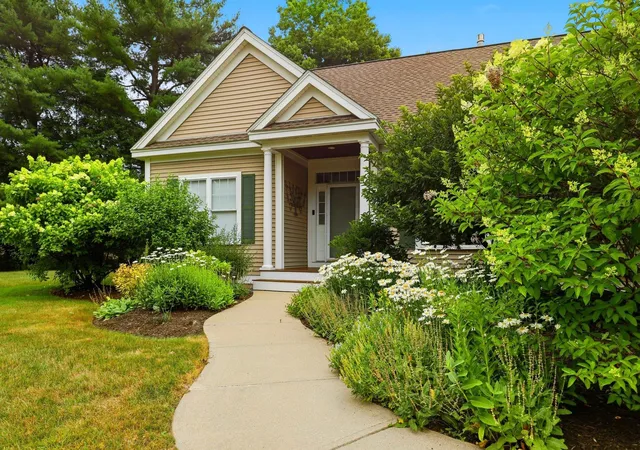 Photo 2 of Sale Pending at 17 Hancock Dr, Bedford, NH 03110 | MLS# 5101451 | Listing updated on 2026-07-28