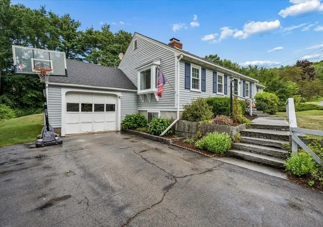 Photo 2 of Single family home for sale at 23 Woodwells Garrison Rd, Contoocook, NH 03229 | MLS# 5101473 | Listing updated on 2026-09-18