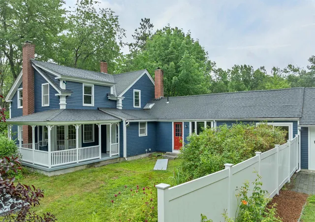 Photo 1 of Single family home for sale at 26 Old Mont Vernon Rd, Amherst, NH 03031 | MLS# 5101479 | Listing updated on 2026-09-15