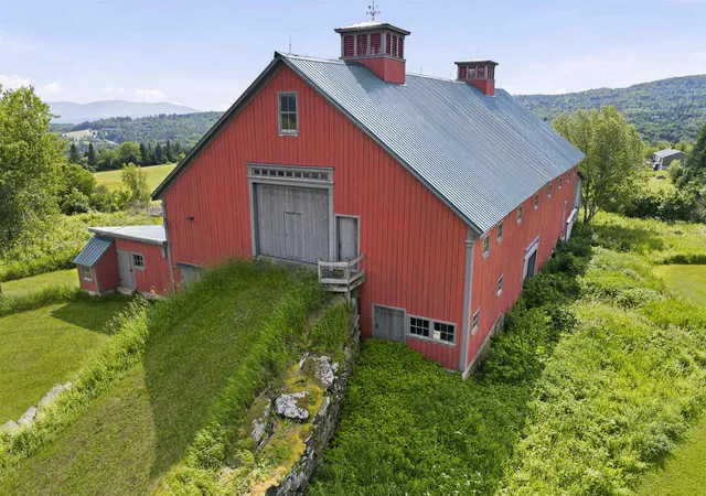 Photo 2 of Single family home for sale at 543 Bear Rock Rd, Colebrook, NH 03576 | MLS# 5101489 | Listing updated on 2026-09-09